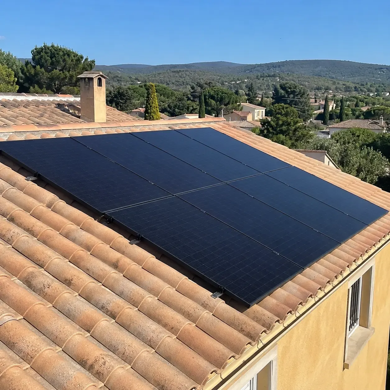Image installateur panneaux solaires 3 panneaux solaires pv