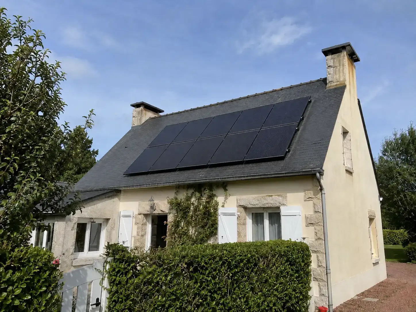 Image installateur panneaux solaires 4 panneaux solaires pv